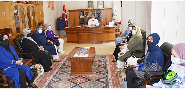 AK Parti Konya Kadın Kolları Başkanı Candan’dan Başkan Yaka’ya Ziyaret
